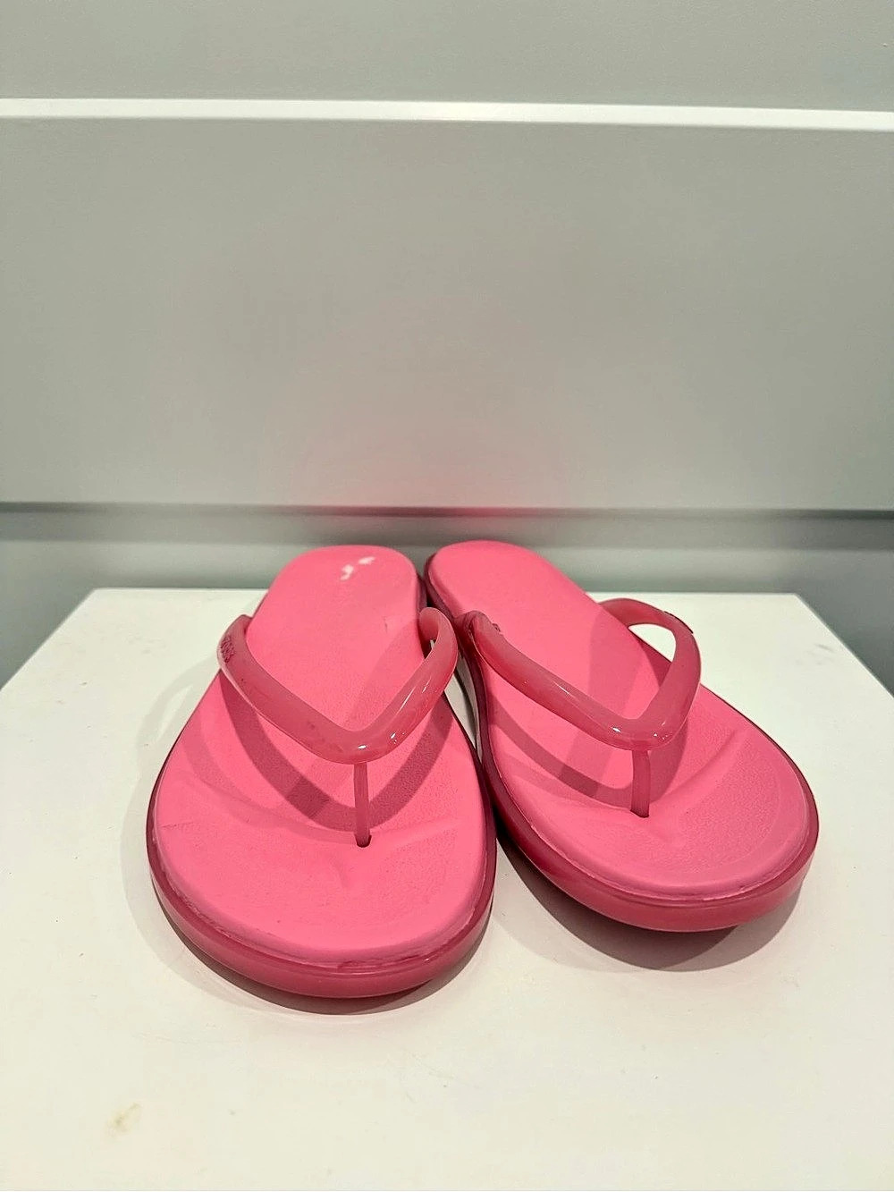 Crocs Miami Round Jelly Flip Sandals Pink US 10